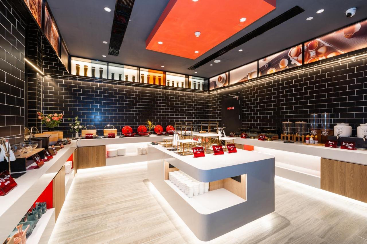 Ibis Styles Hotel - 260M From Guangji Street Subway Station Сиан Екстериор снимка