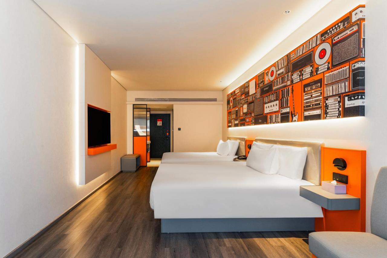 Ibis Styles Hotel - 260M From Guangji Street Subway Station Сиан Екстериор снимка